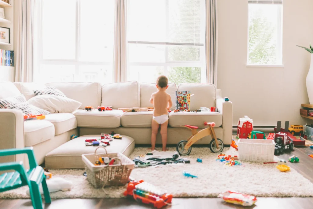 How to Store Toys in the Living Room